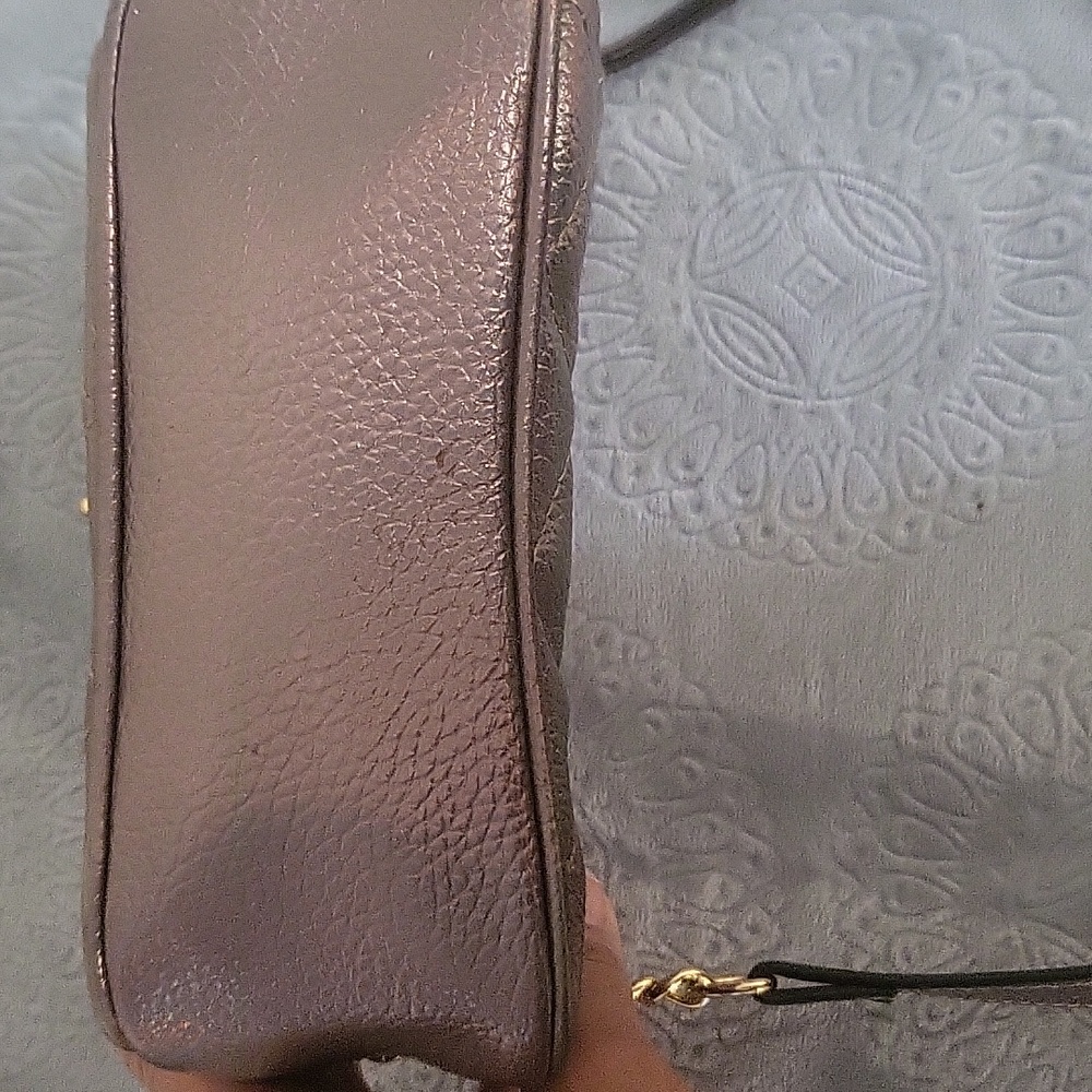 Juicy Couture iridescent pewter metalic sheen double quilted crossbody bag - Picture 7 of 11